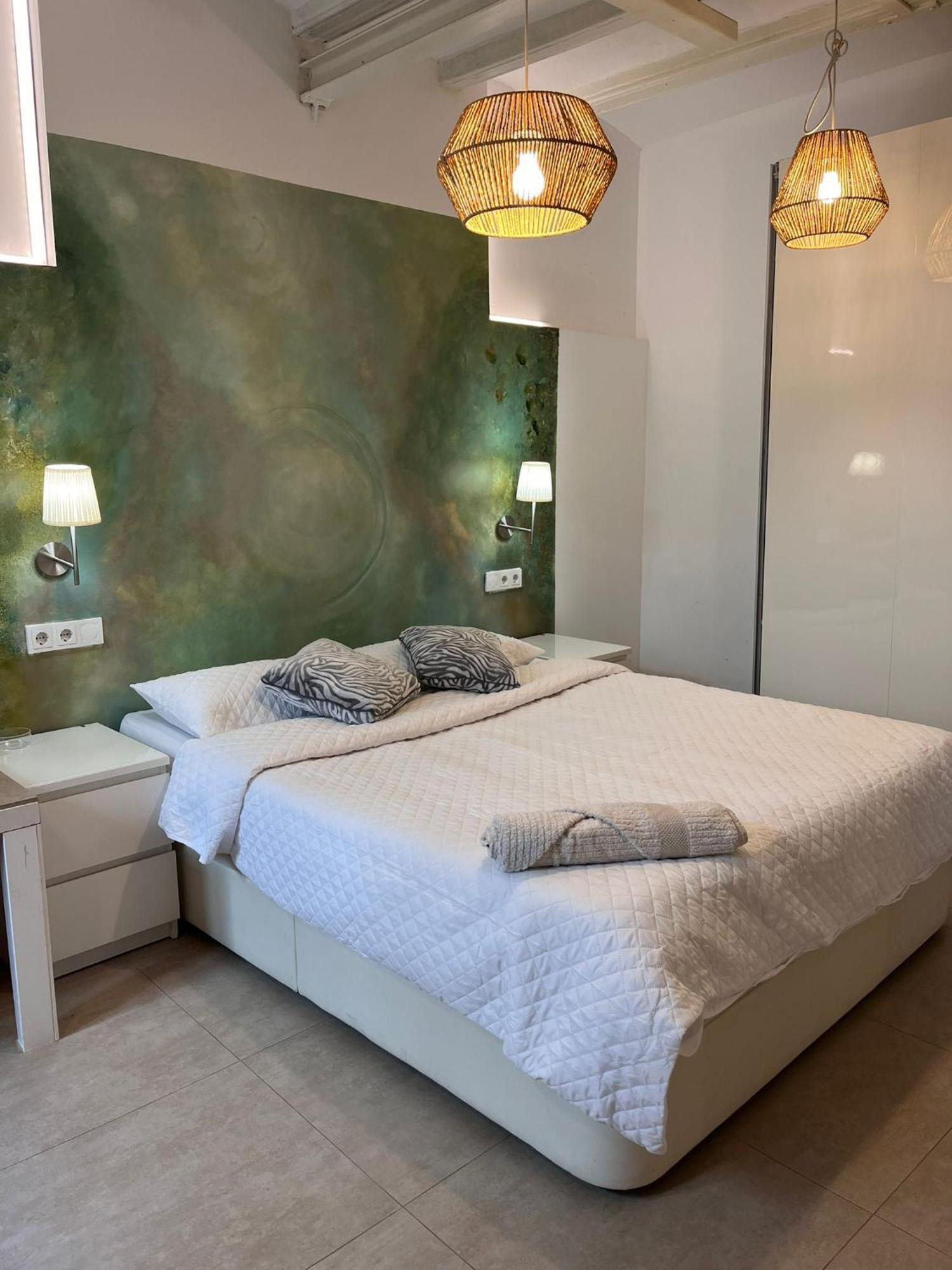 Habitacion Para Grupos Hasta 8 En Plena Rambla De Cataluna Барселона Екстериор снимка