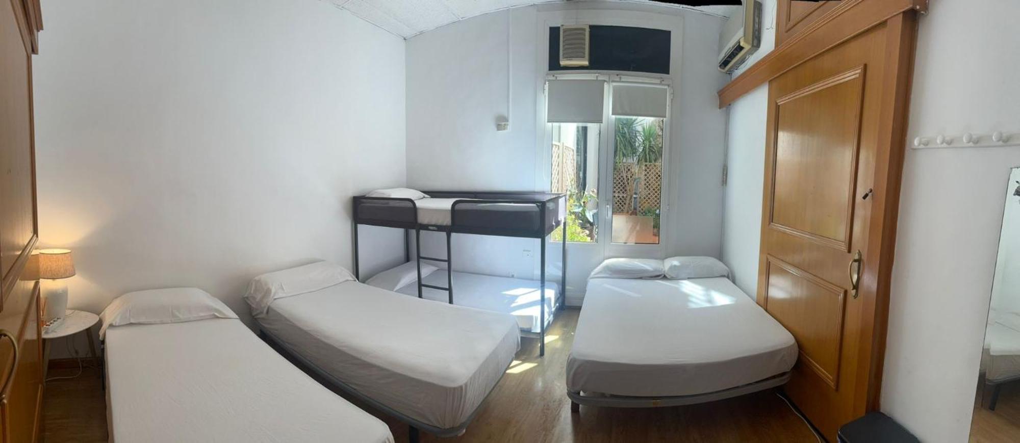 Habitacion Para Grupos Hasta 8 En Plena Rambla De Cataluna Барселона Екстериор снимка